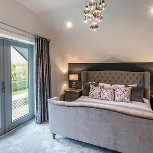 The Gamekeeper's Hotel